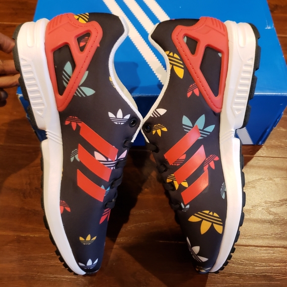 Adidas Womens Running Shoes Size 6.5Y/8W - Picture 10 of 16